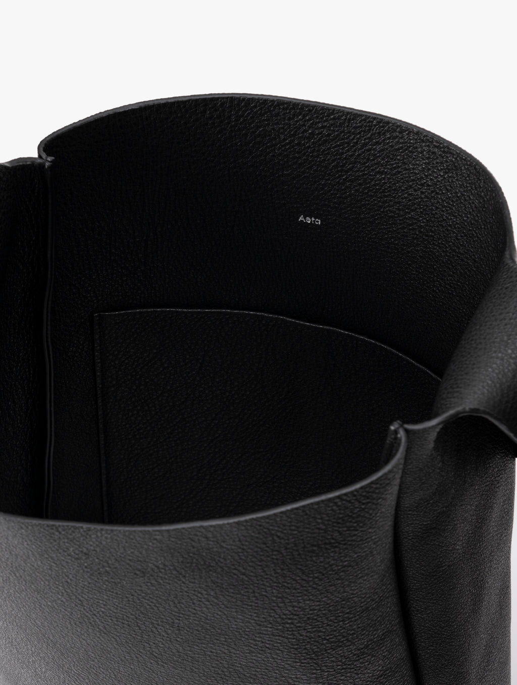 COW LEATHER SHOULDER BAG M : BLACK